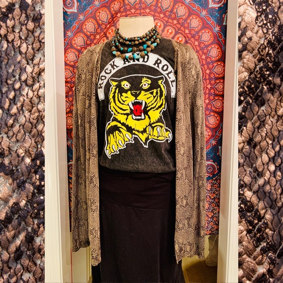 Jones New York Sweaters - EUC Jones New York Snakeskin Print Long Button Down Cardigan